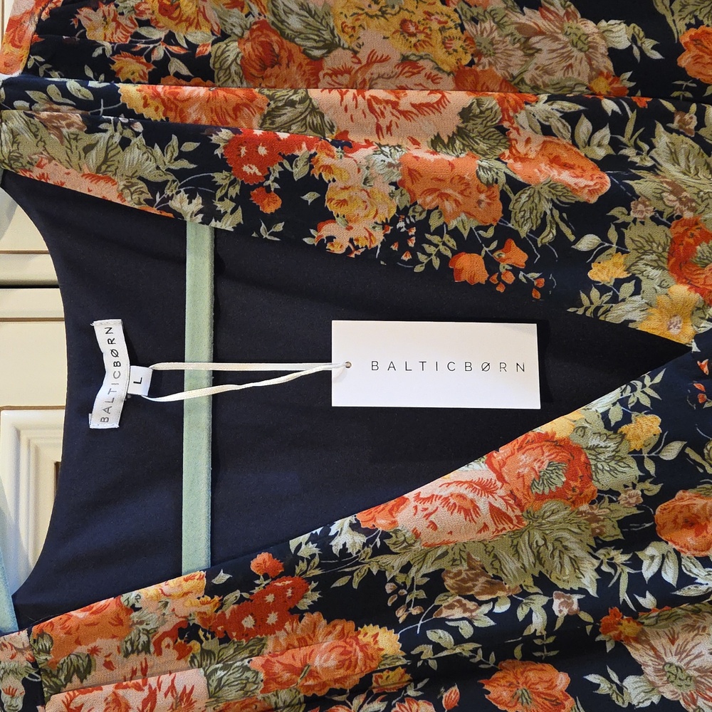 Baltic Born Bowman Deep V Maxi Dress - Size L - Picture 3 of 11